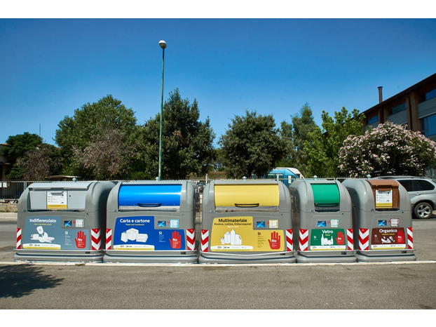 Completamento sostituzione cassonetti raccolta rifiuti